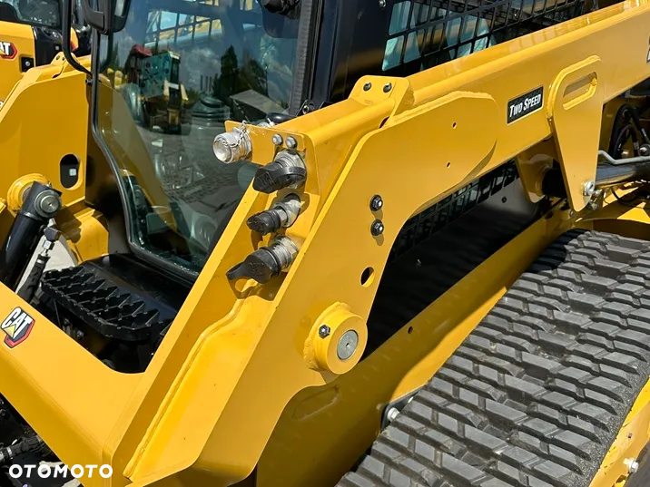 Caterpillar 249D3 - 16