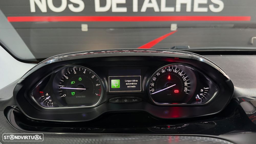 Peugeot 2008 PureTech 110 Stop&Start Allure - 21