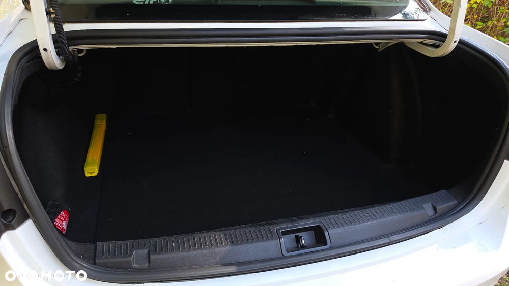 Renault Fluence 1.6 16V Limited - 10