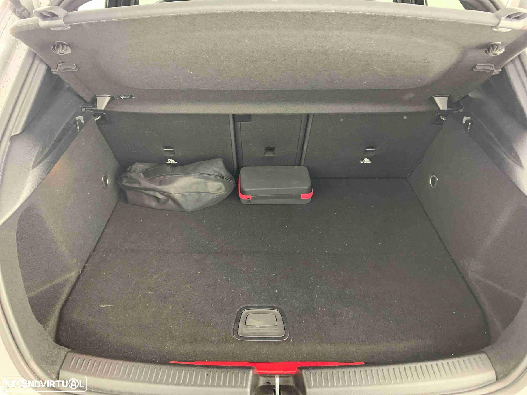 Mercedes-Benz A 250 e Style Plus - 12