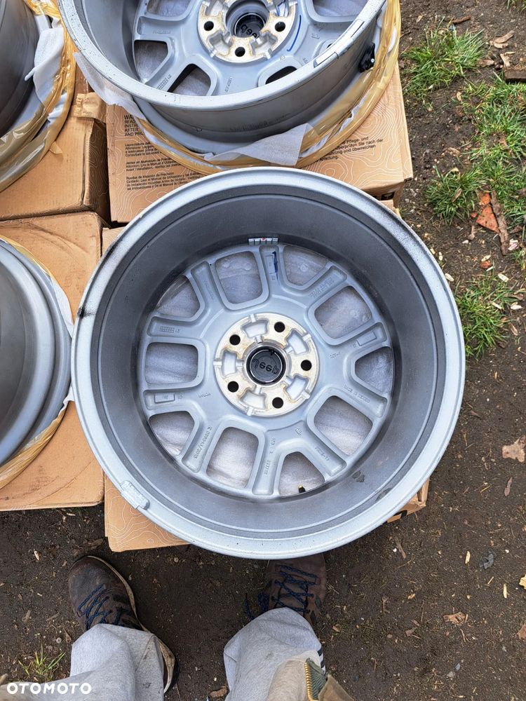 Felgi Aluminiowe Jeep Gladiator Wrangler JL 18x7.5J 44.45MM 5x127 6KC89TRMAA Felgi Aluminiowe Jeep Wrangler JL Gladiator 7.5Jx18 ET 44.45 5x127 6KC89TRMAA - 7