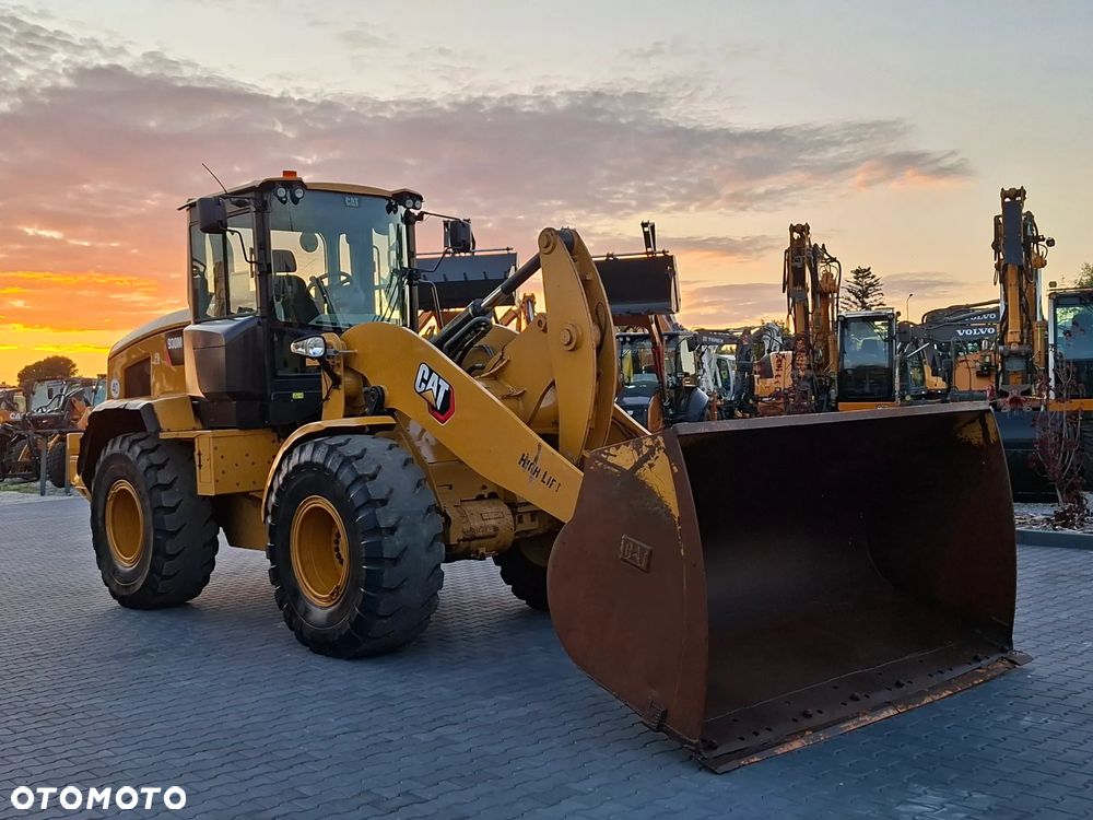 Caterpillar CAT 930 M - 9