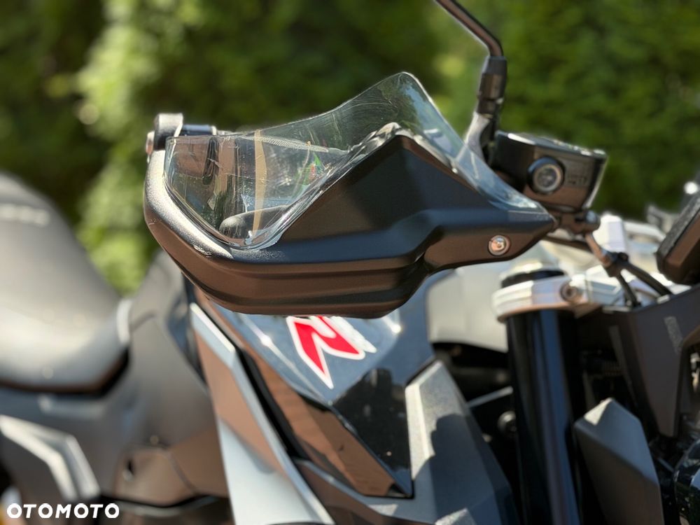 BMW F - 26