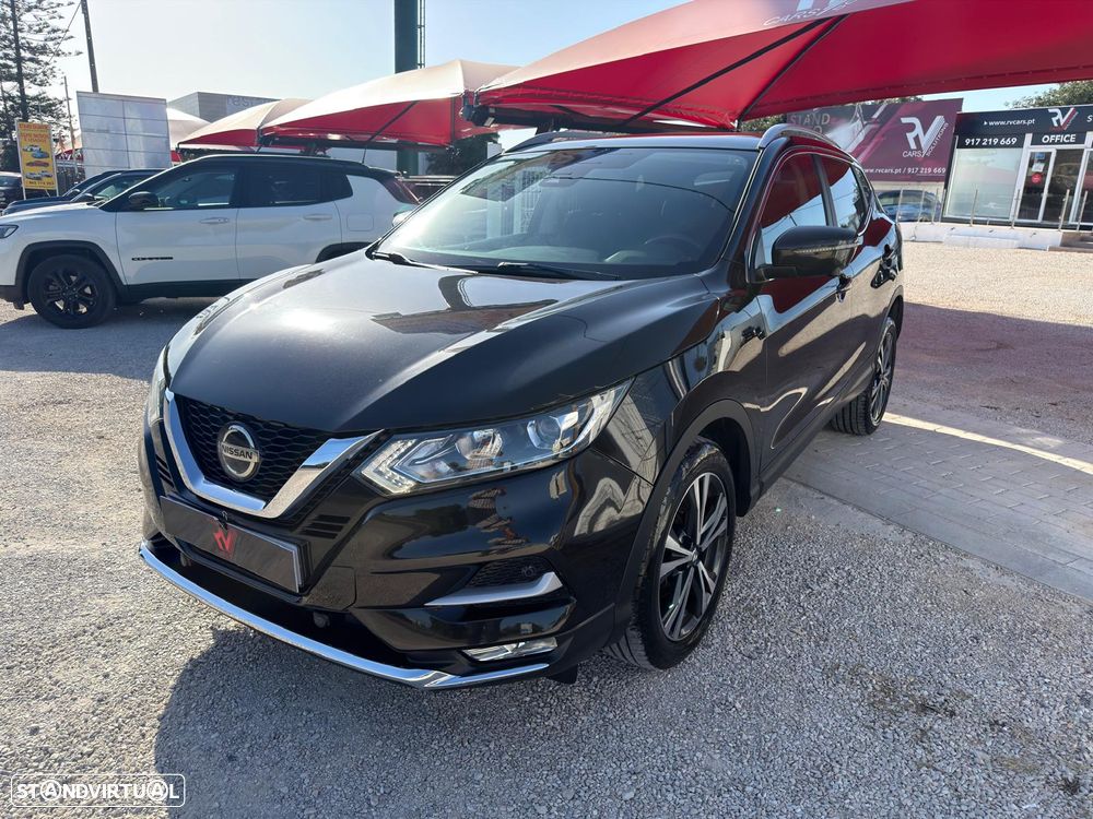 Nissan Qashqai 1.5 dCi N-Connecta J18+Led - 2
