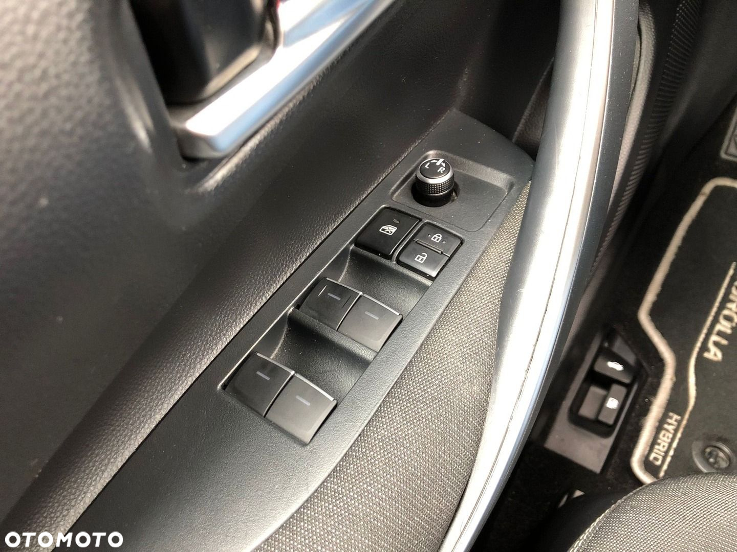 Toyota Corolla - 30