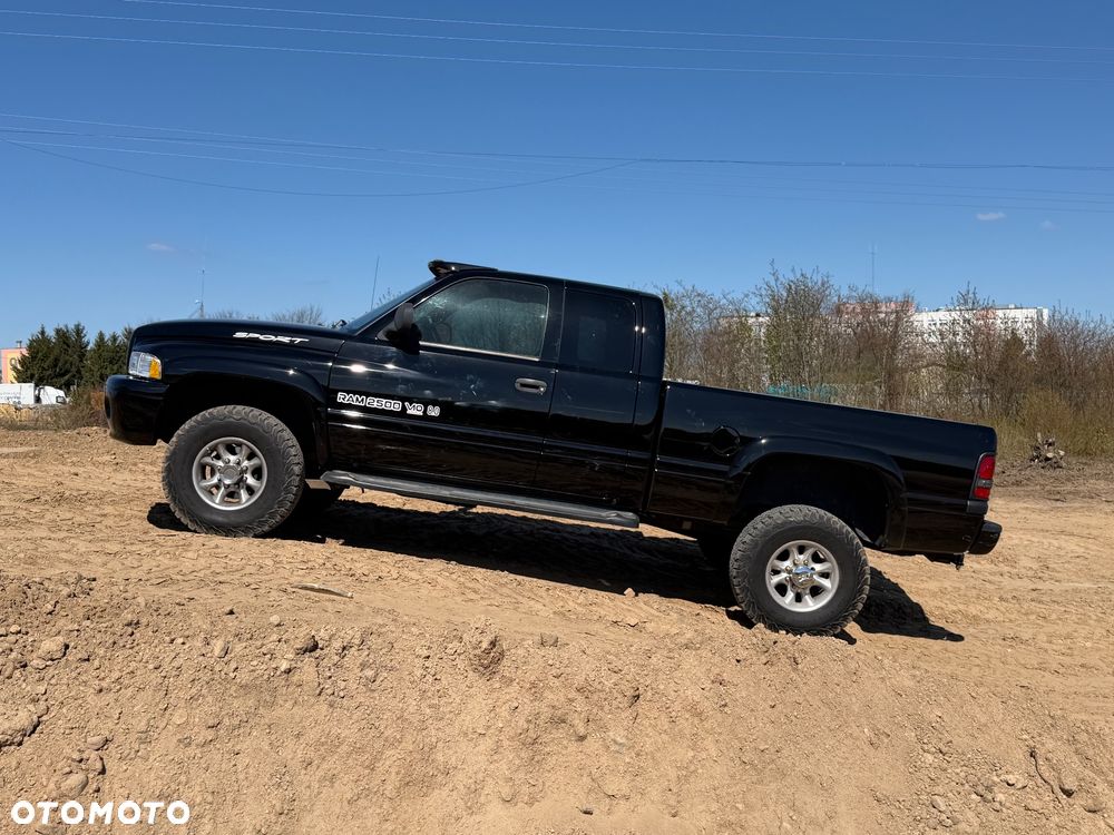 Dodge RAM 8.0 V10 - 10