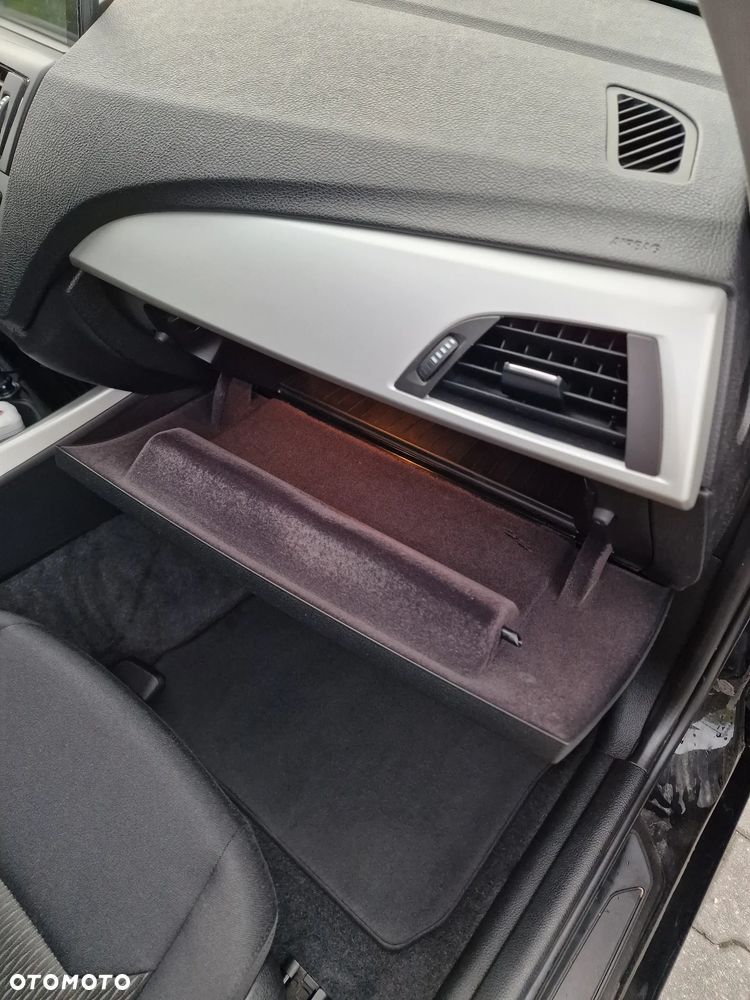 BMW Seria 1 118i - 29