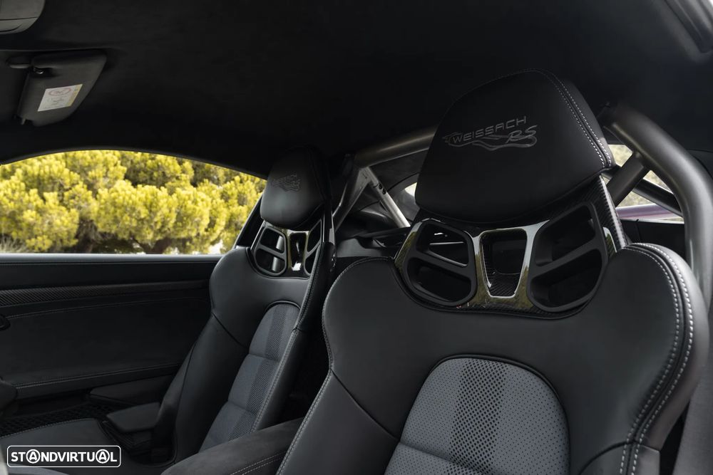 Porsche 718 Cayman GT4 RS - 31