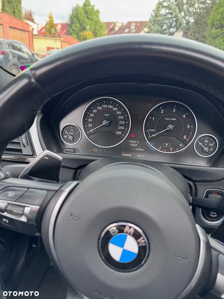 BMW Seria 3 330d M Sport - 8