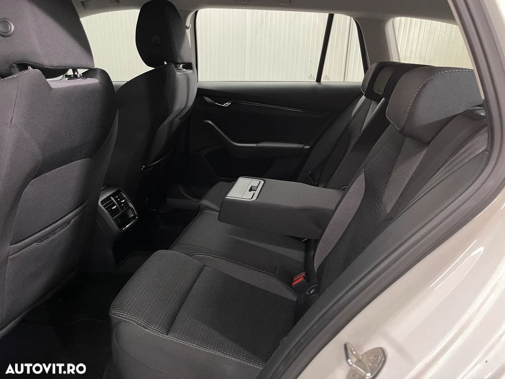 Skoda Octavia 2.0 TDI DSG Style - 13