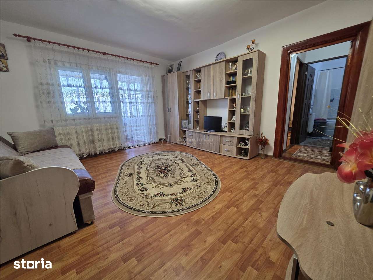 2 camere, renovat, mobilat, 56 mp, etaj 4, zona Pod — fotografia 3