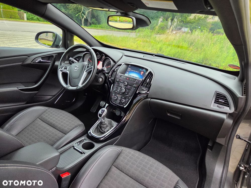 Opel Astra 1.6 T SIDI Sport S&S - 26