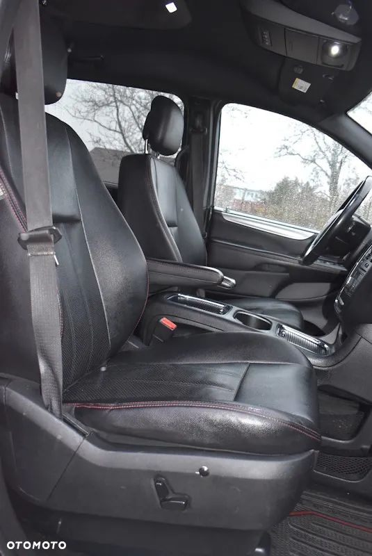 Dodge Grand Caravan 3.6 R/T - 21