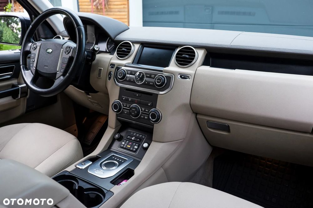 Land Rover Discovery 3.0 SD V6 SE - 18