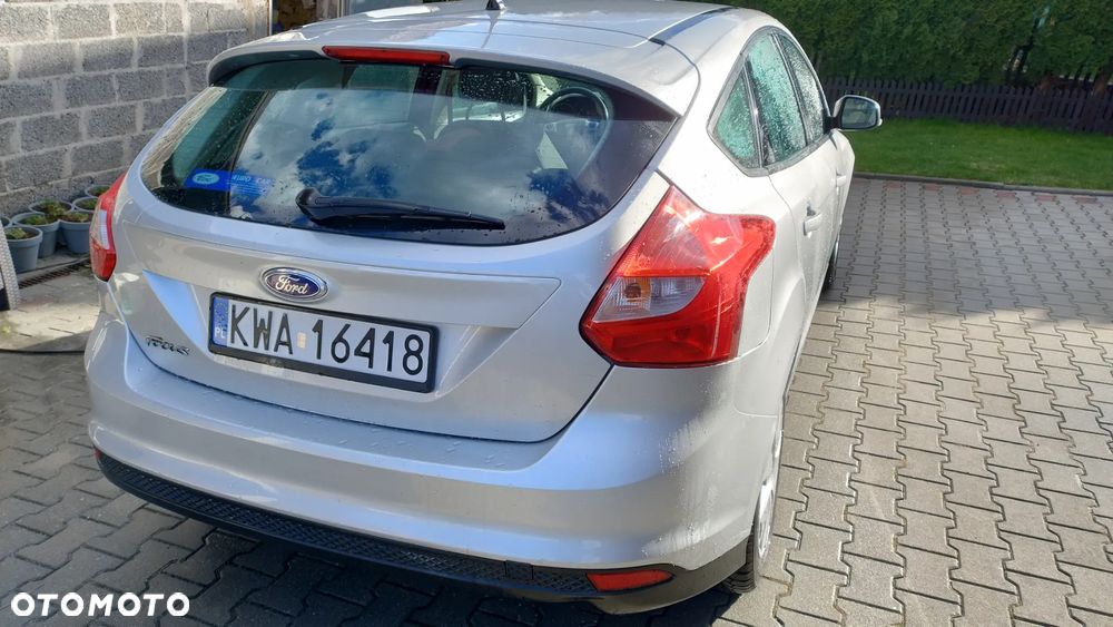 Ford Focus 1.6 Trend - 17