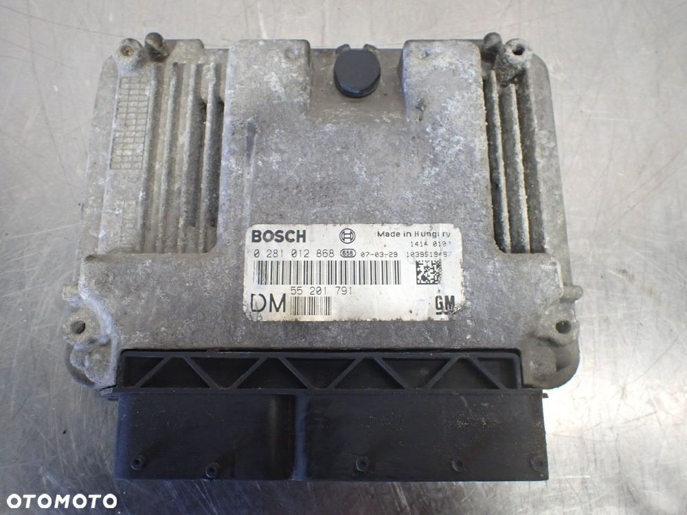 KOMPUTER SILNIKA OPEL VECTRA C LIFT 1.9 CDTI   55201791 - 1