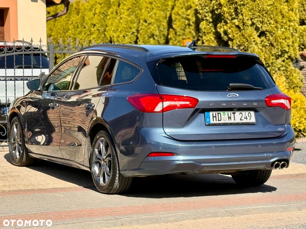 Ford Focus 1.5 EcoBlue Start-Stopp-System ST-LINE STYLE - 11