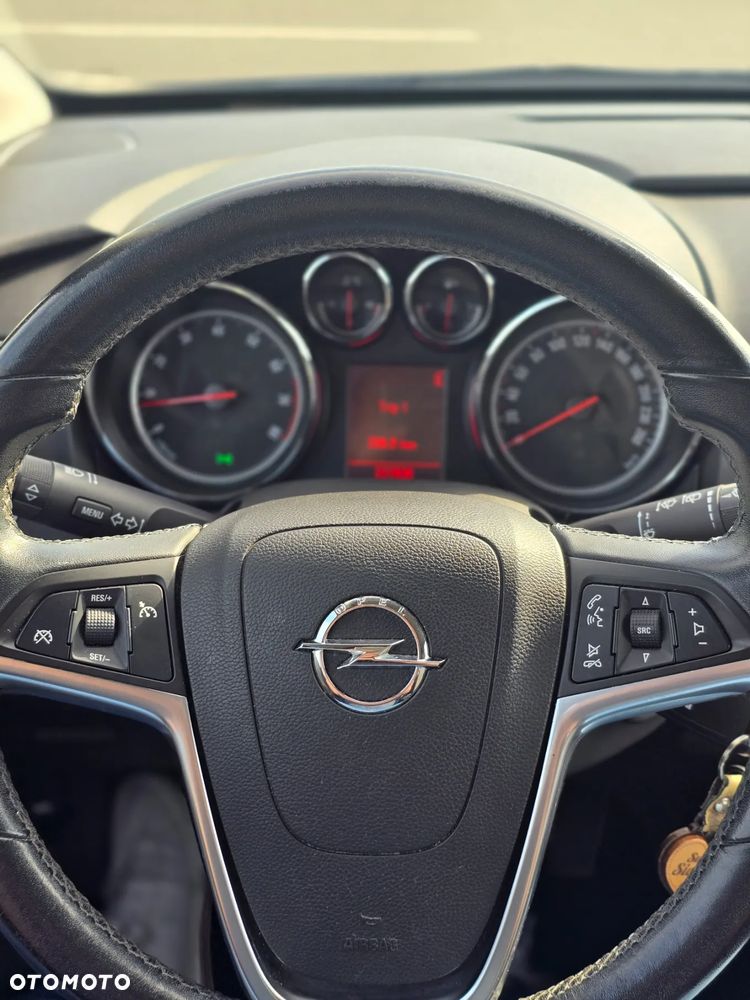 Opel Astra 1.4 Turbo - 8