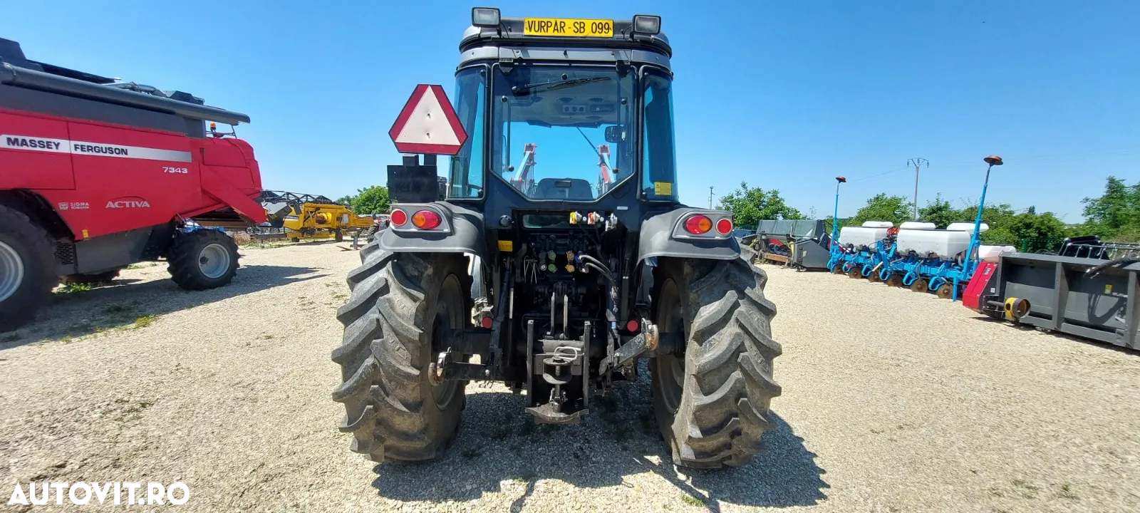 Altul HATTAT T4100 CU INCARCATOR FRONTAL METAL TECHNIK MT02 SI FURCA INDUSTRIALA METAL TECHNIK 2T - 4