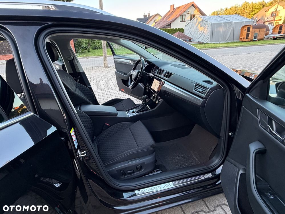 Skoda Superb 2.0 TDI DSG Sportline - 25