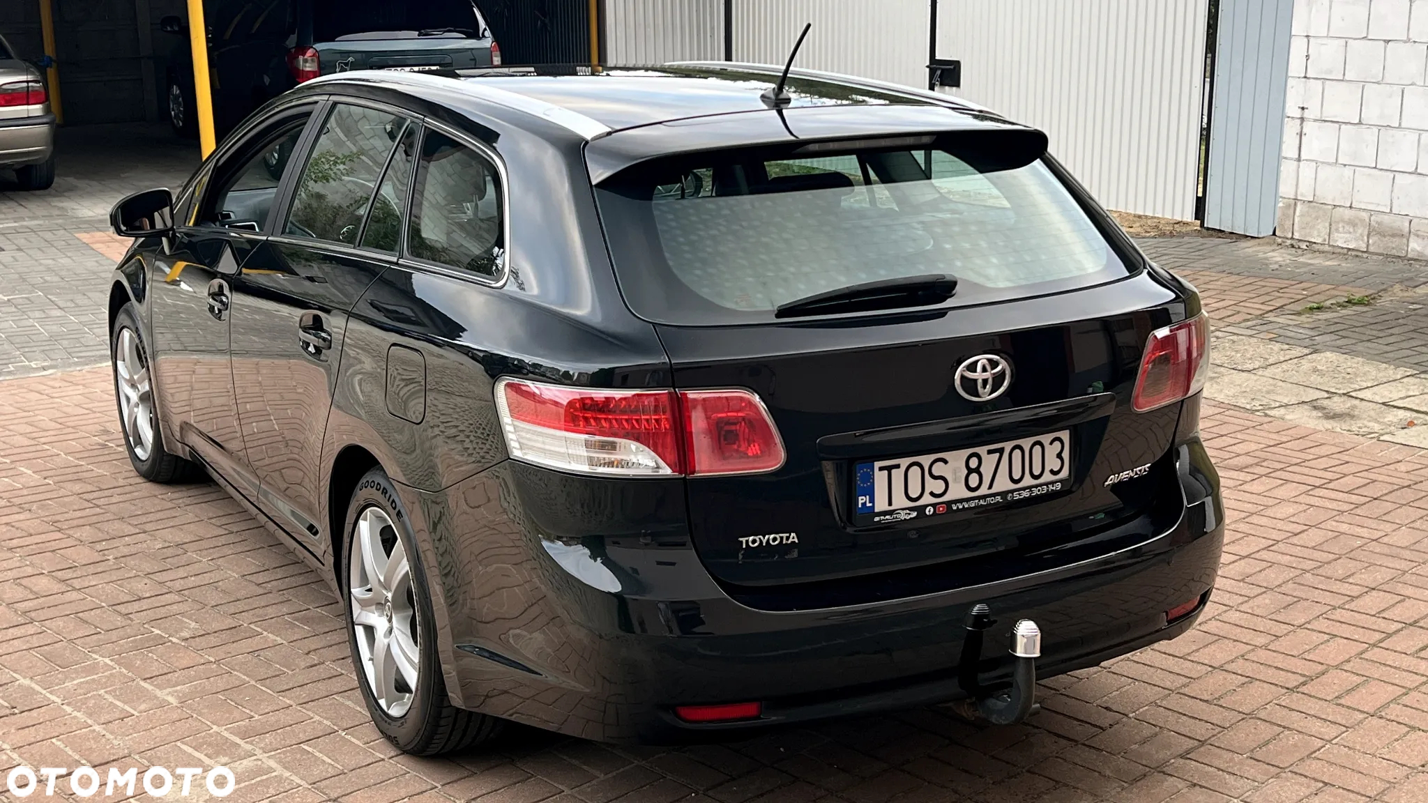 Toyota Avensis Combi 2.0 D-4D - 15