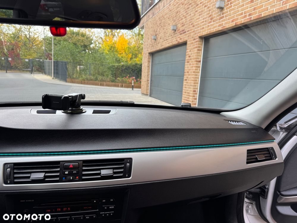 BMW Seria 3 320d - 31