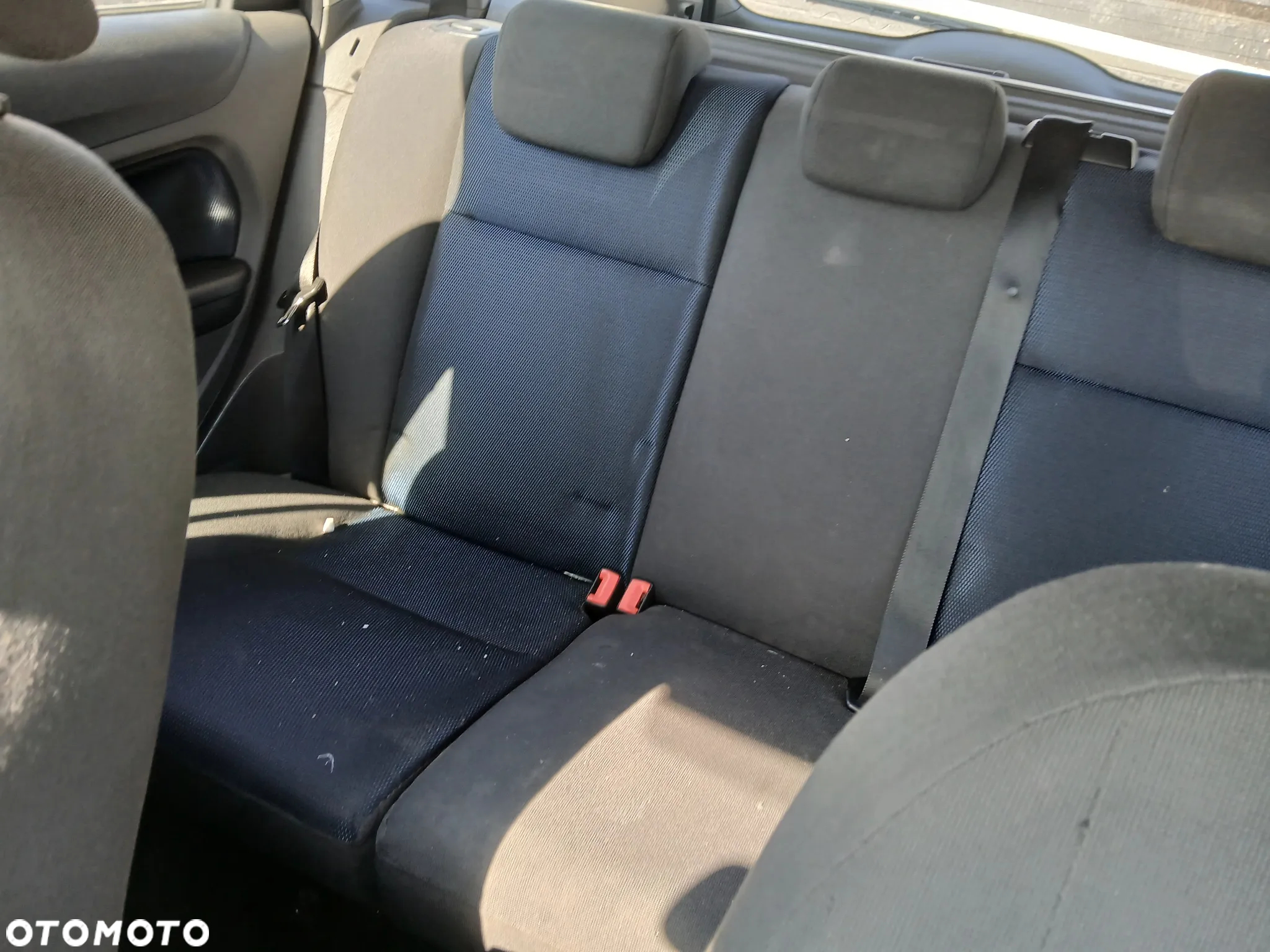 ford focus MK2 kombi fotel fotele kanapa deska kokpit podsufitka boczek boczki klamka podłokietnik - 6