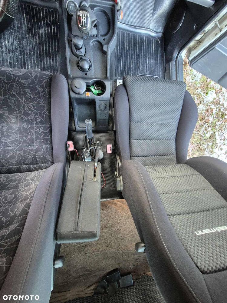 Lada Niva 1.7i - 15