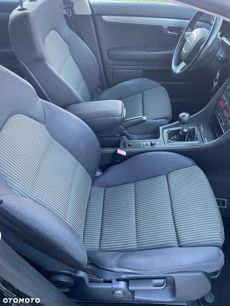 Audi A4 ver-1-8t - 30
