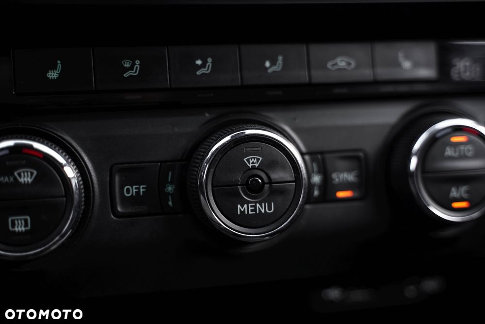 Skoda Octavia 2.0 TDI RS - 18