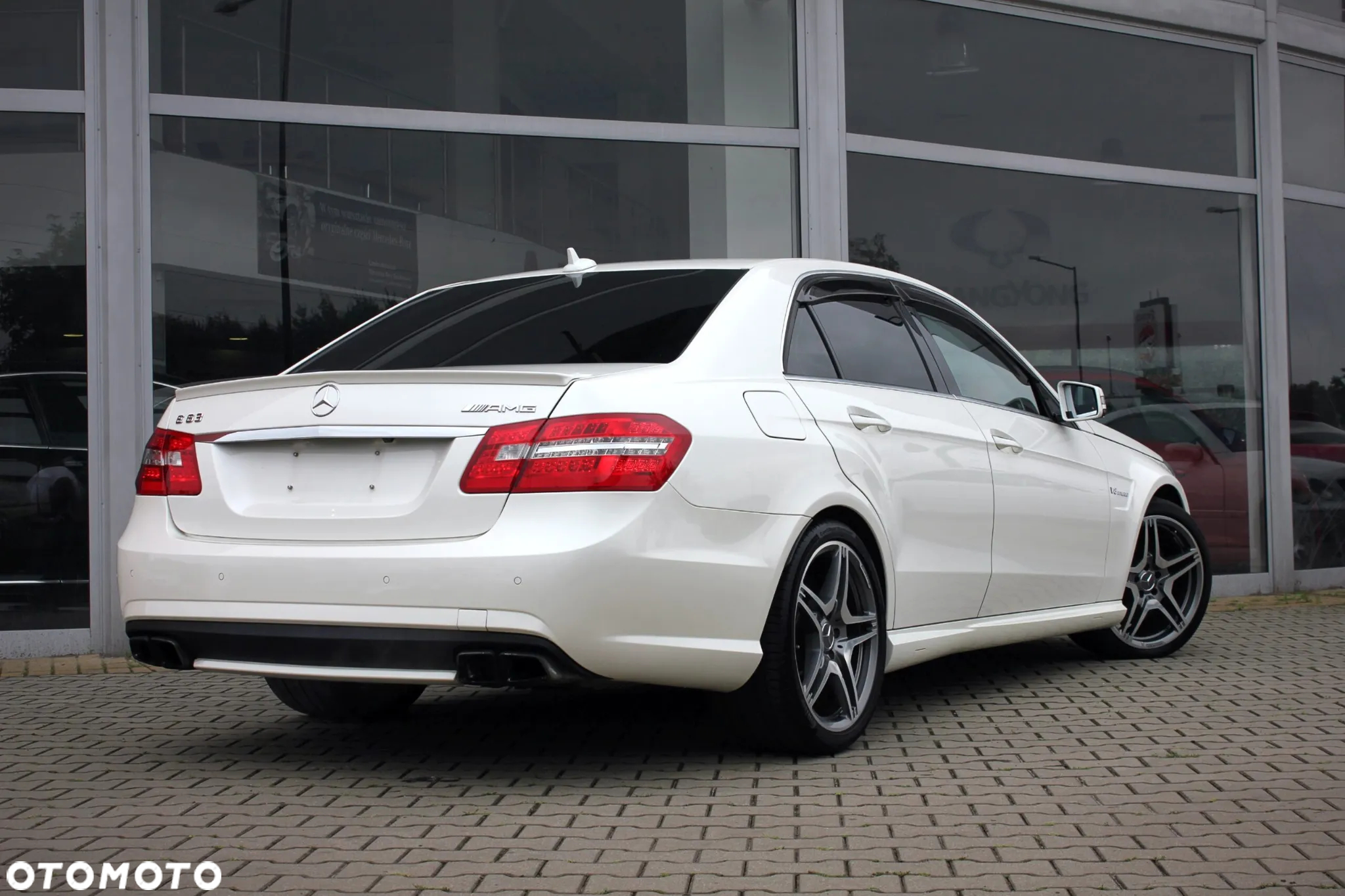 Mercedes-Benz Klasa E 63 AMG - 2