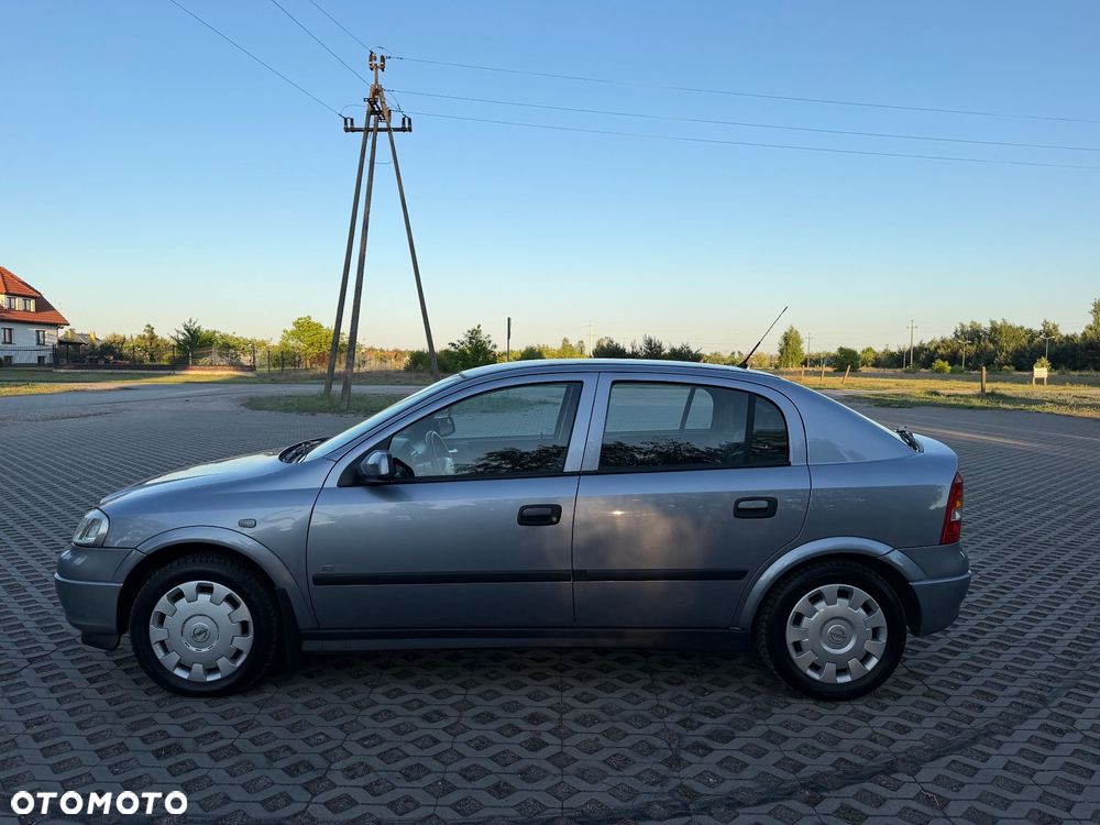 Opel Astra 1.4 Enjoy - 25