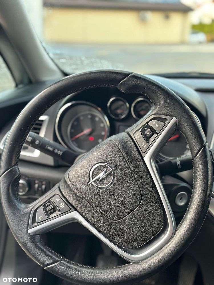 Opel Astra 1.4 Turbo Sports Tourer - 17