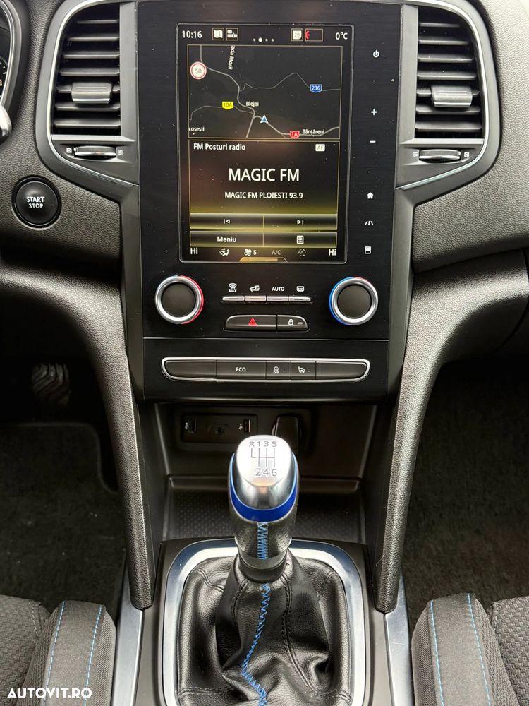 Renault Megane BLUE dCi Zen - 11
