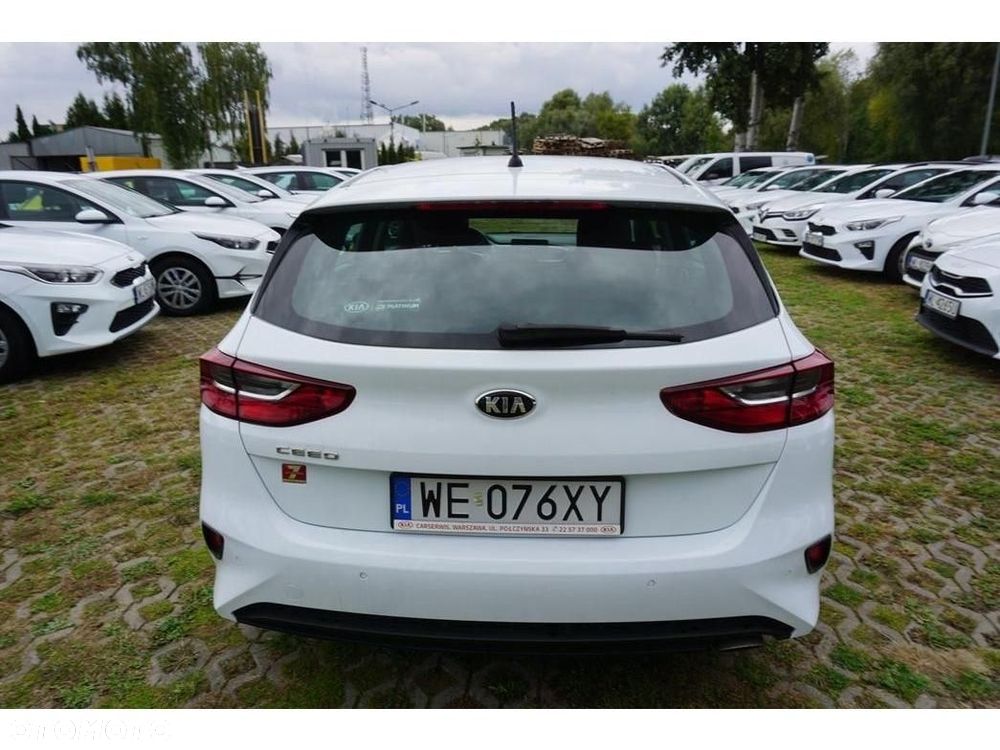 Kia Ceed - 4