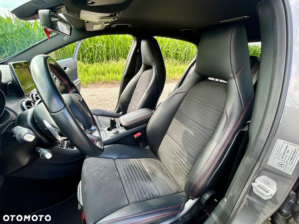 Mercedes-Benz GLA - 16