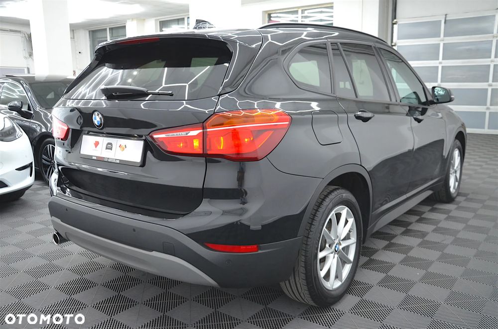 BMW X1 sDrive18i Advantage - 8