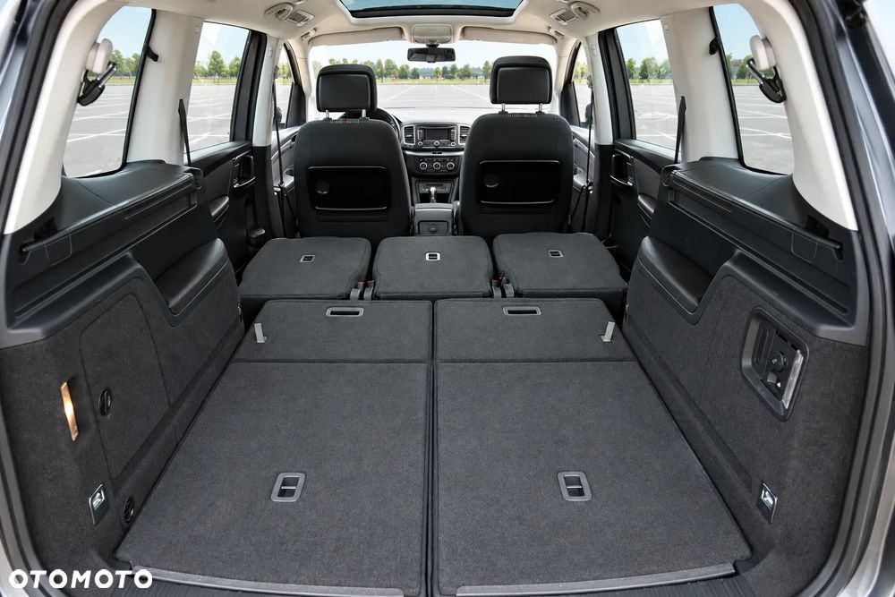 Volkswagen Sharan 2.0 TDI DSG Highline - 23