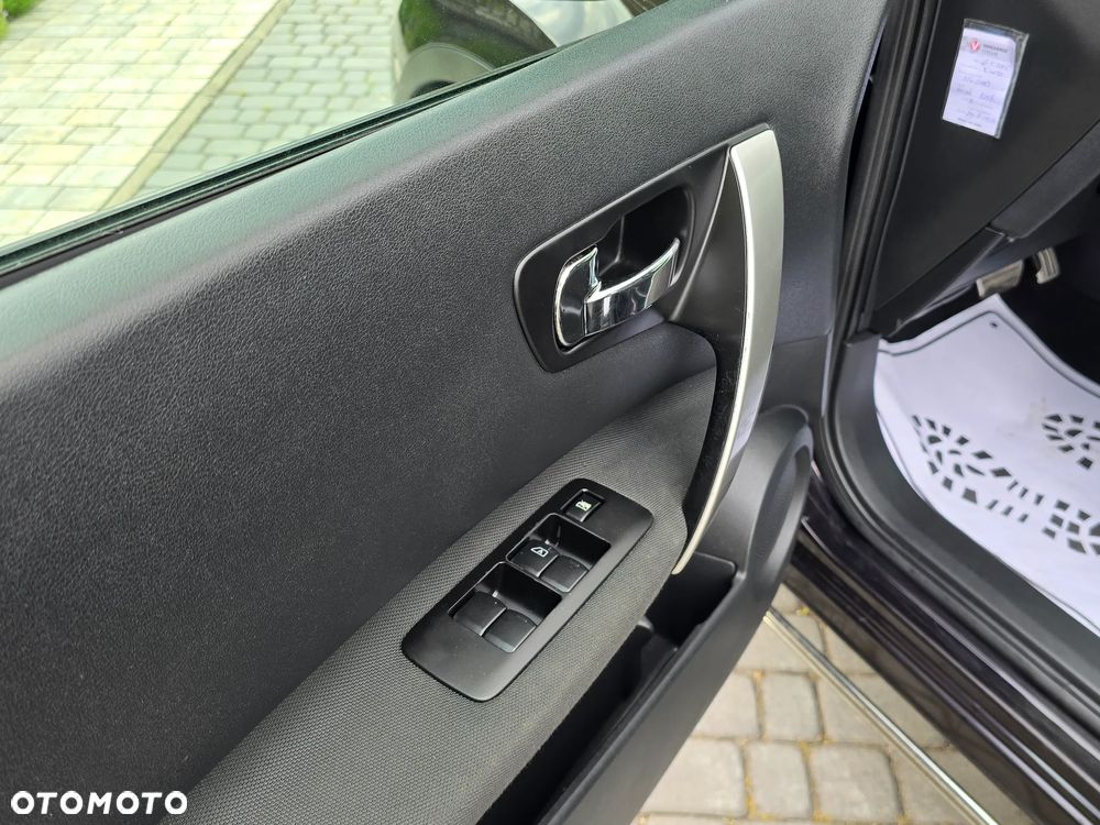 Nissan Qashqai 2.0 4 x 4 CVT tekna - 27