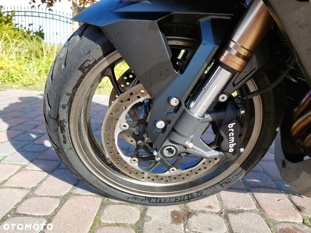 Suzuki GSX 1000 - 14