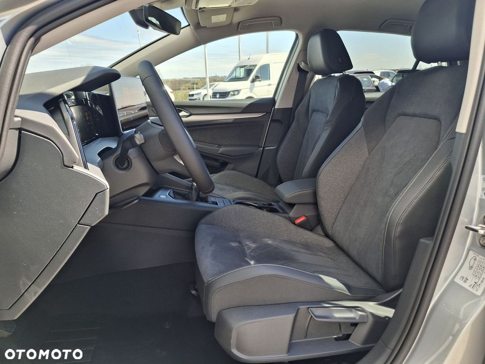 Volkswagen Golf VIII 1.5 TSI Life - 11