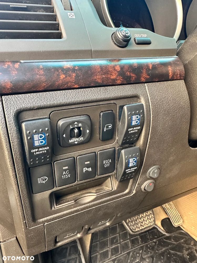 Toyota Land Cruiser - 15
