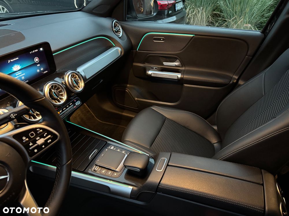 Mercedes-Benz GLB 250 4-Matic Progressive 8G-DCT - 15
