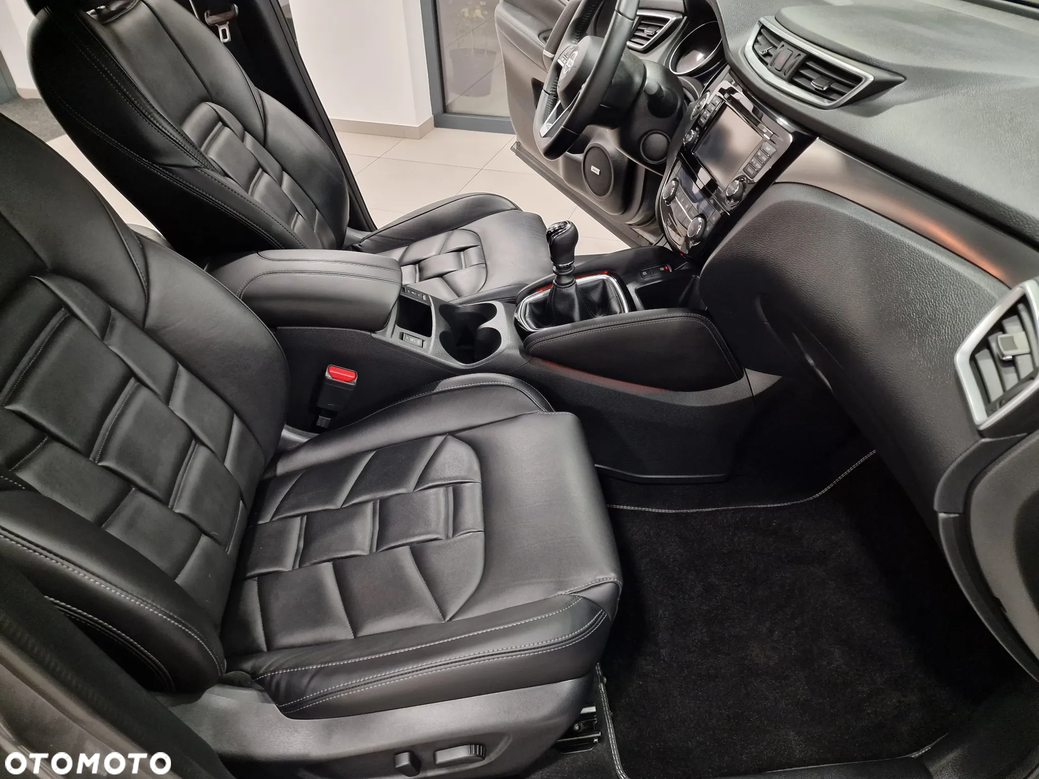 Nissan Qashqai 1.6 DIG-T Tekna+ - 25