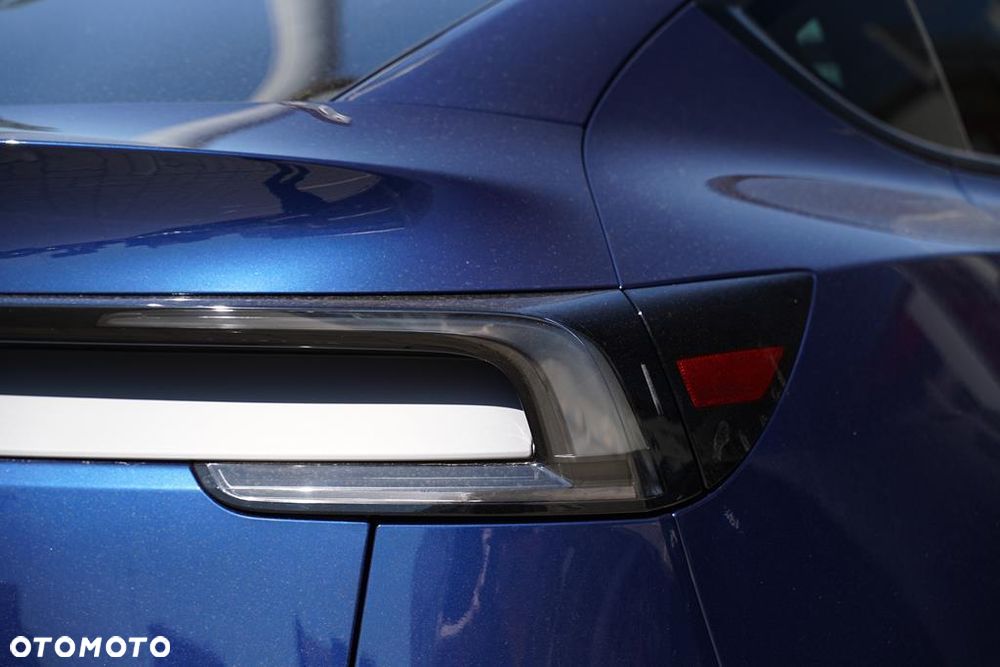 Tesla Y 83.1kWh Long Range RWD - 20