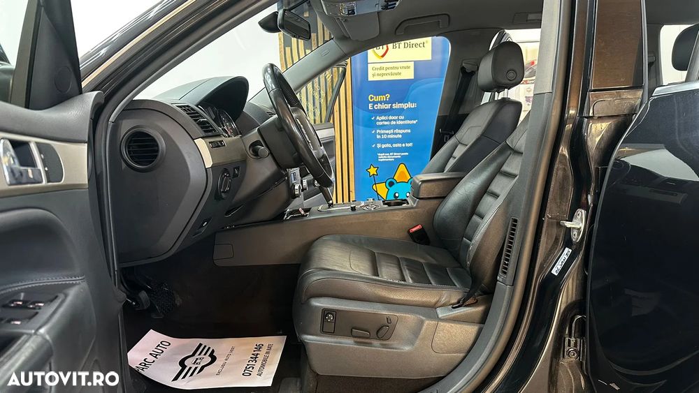 Volkswagen Touareg - 12