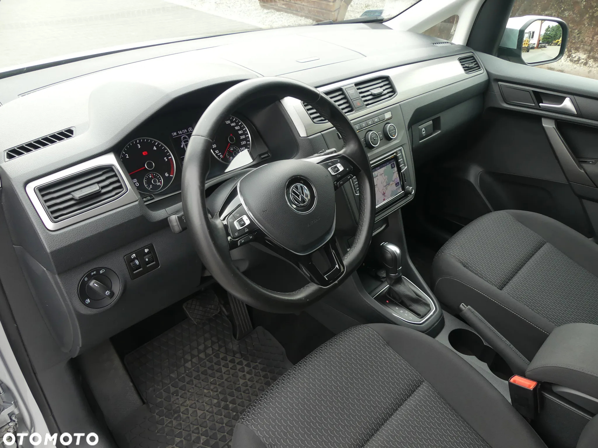 Volkswagen Caddy 2.0 TDI Highline DSG - 12