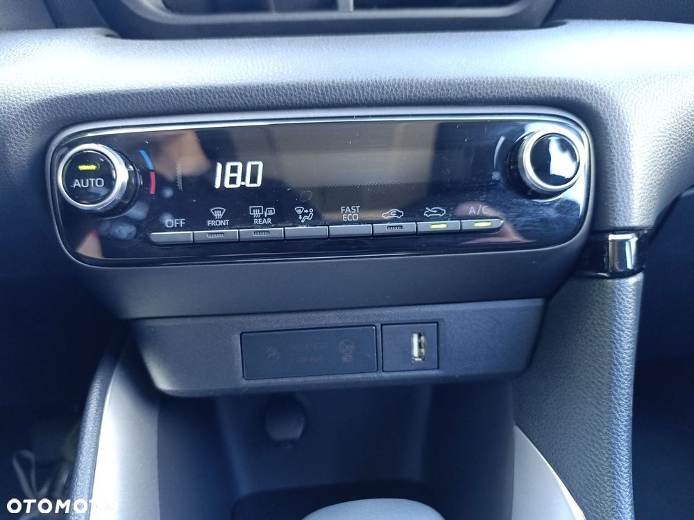 Toyota Yaris Hybrid 1.5 Comfort - 16