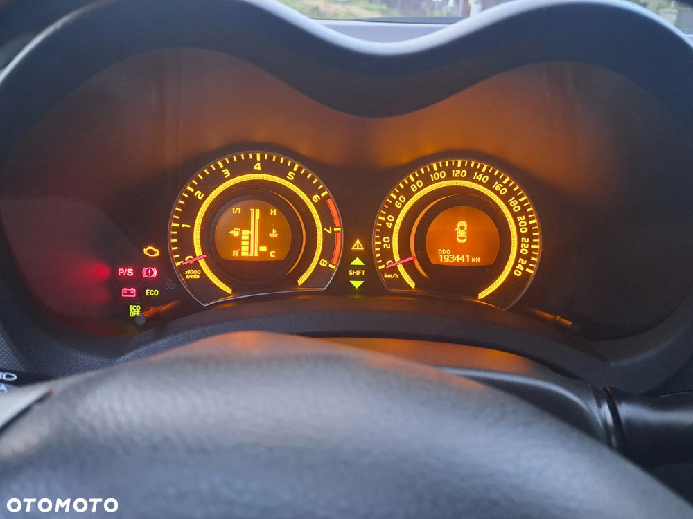 Toyota Auris 1.33 VVT-i 2010 - 12