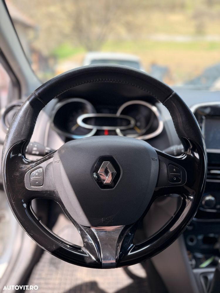 Renault Clio 1.5 dCi 90 Authentique - 9